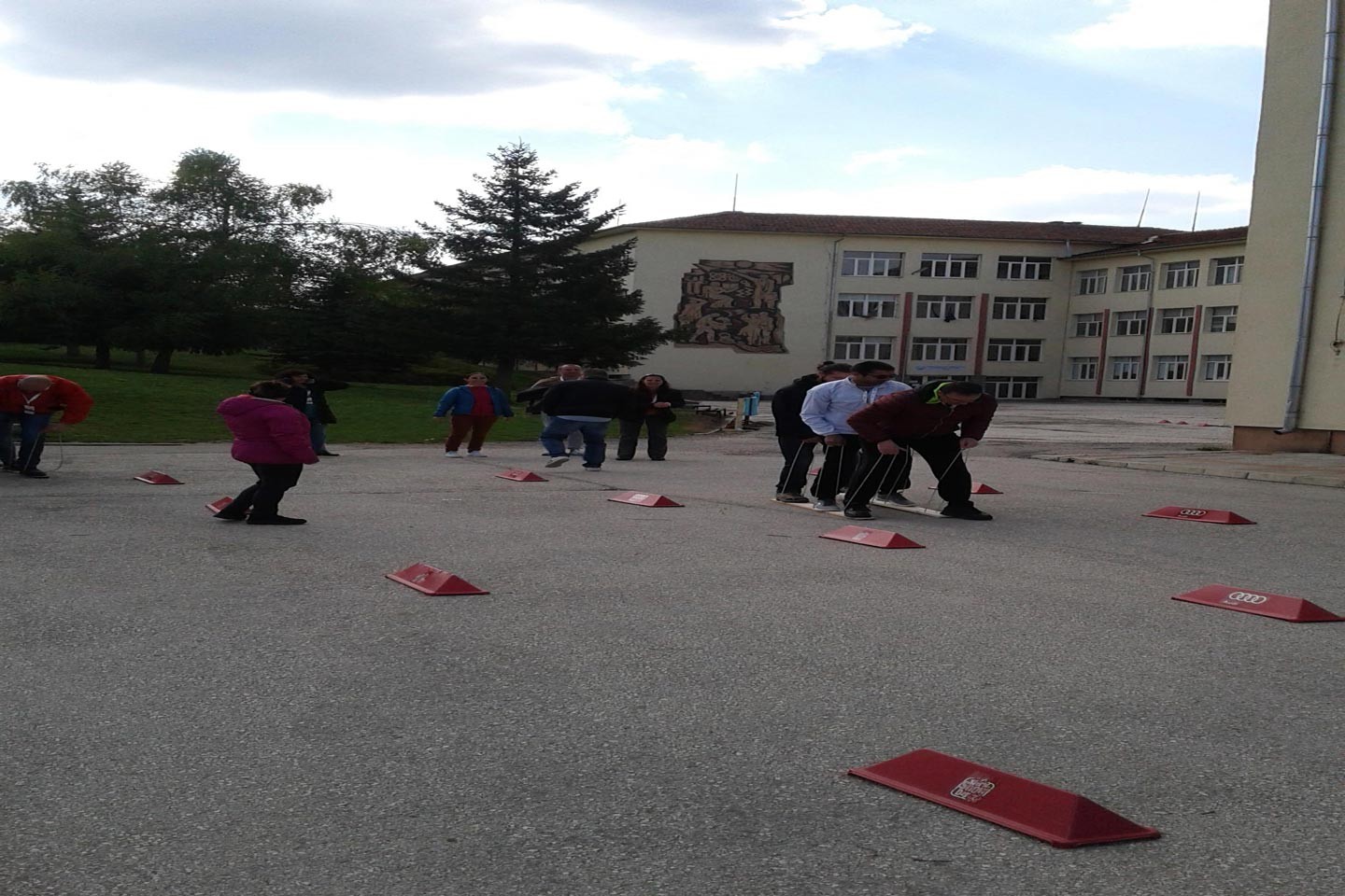 Тeam building games